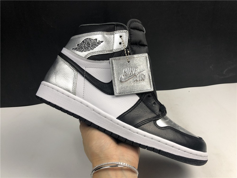 Air Jordan 1 Retro High OG 555088-010